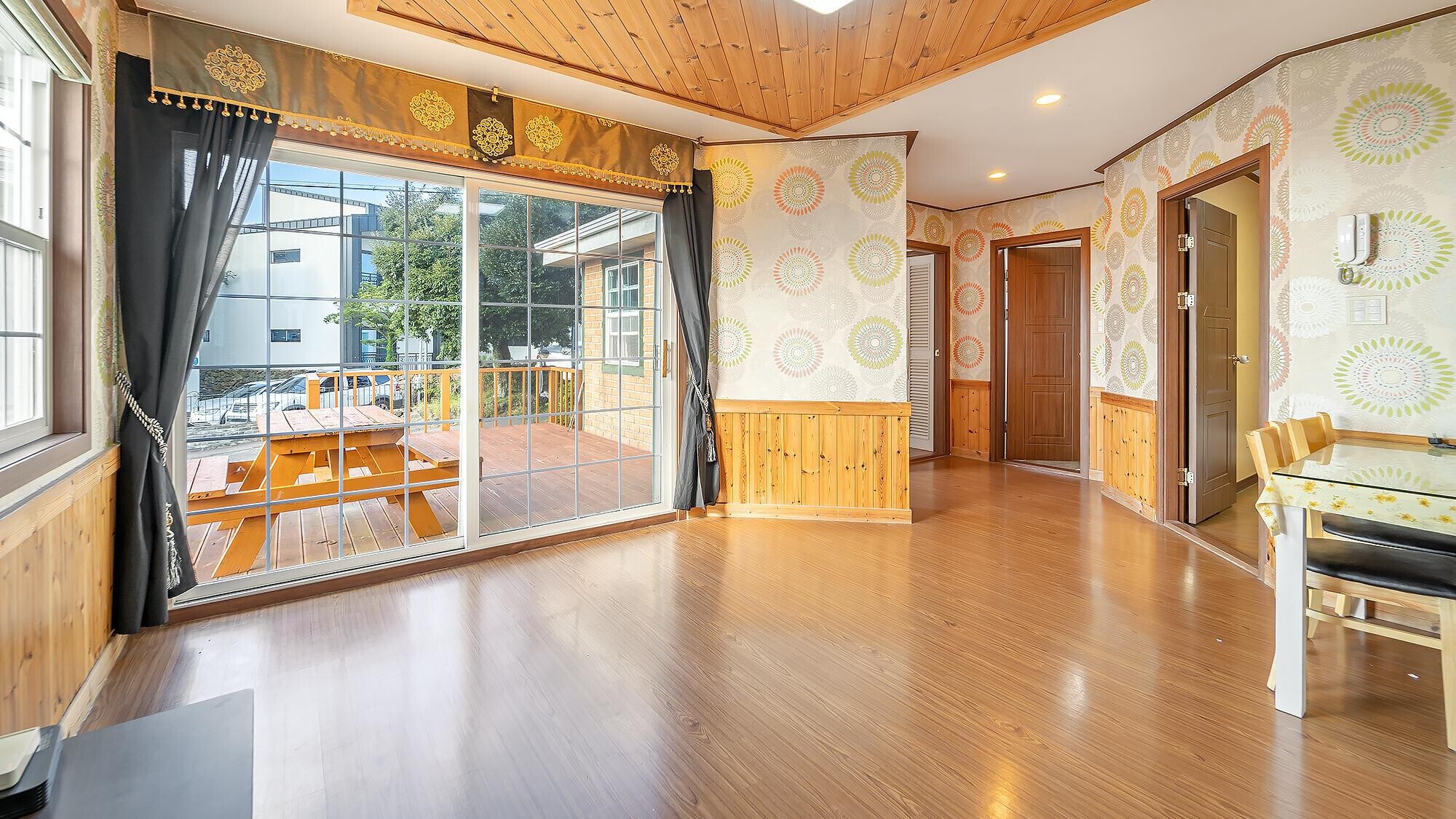 Property Image 1 - Eco-friendly wooden house in Jeju Island 4