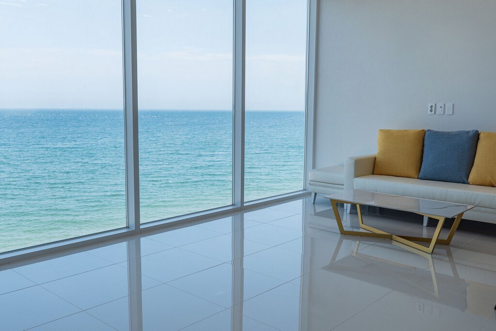 Property Image 2 - Fantastic Apartment with Amazing Seaviews 1