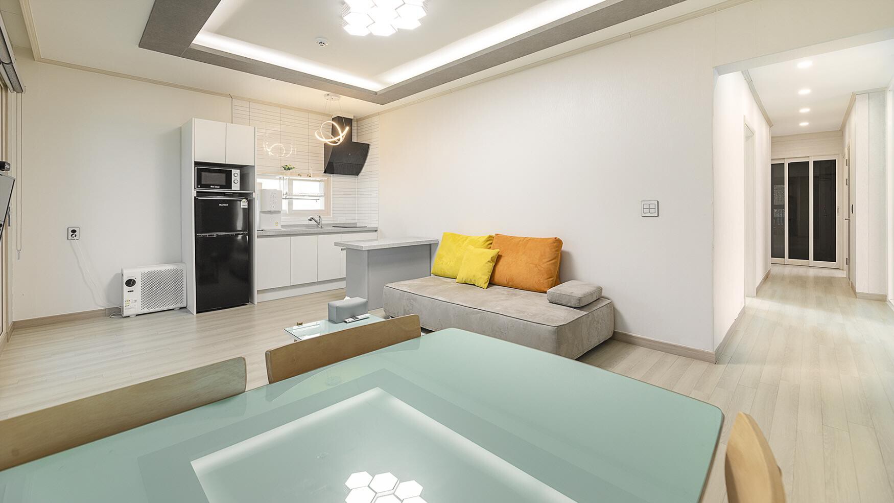 Property Image 2 - Beautifully Decorated Apartment with Private Pool 9