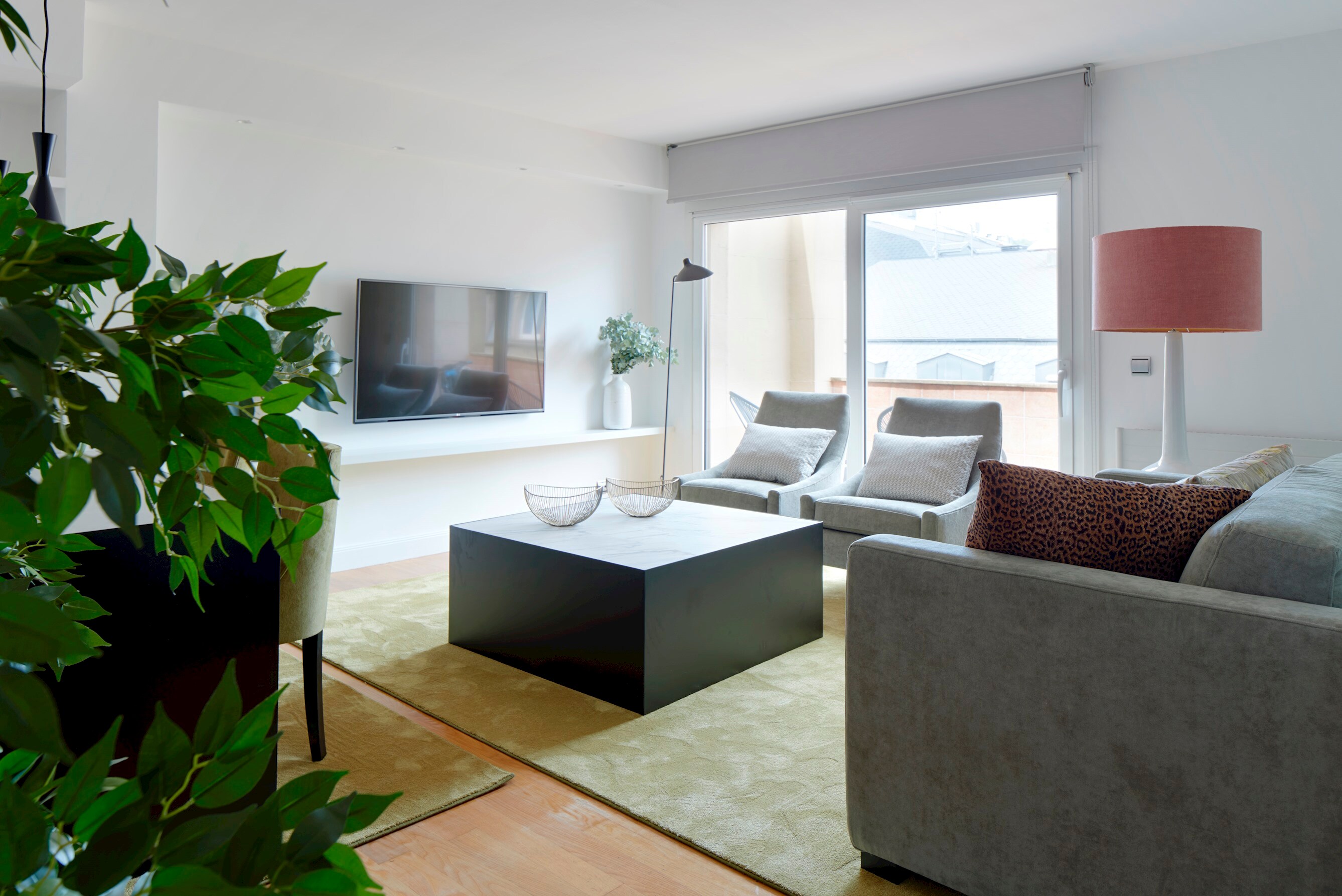 Property Image 2 - Modern Upscale Flat in the City Center with Balcony