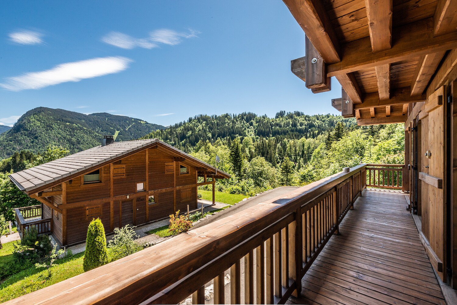 Property Image 2 - BALATA - Charming chalet with hot tub and views

