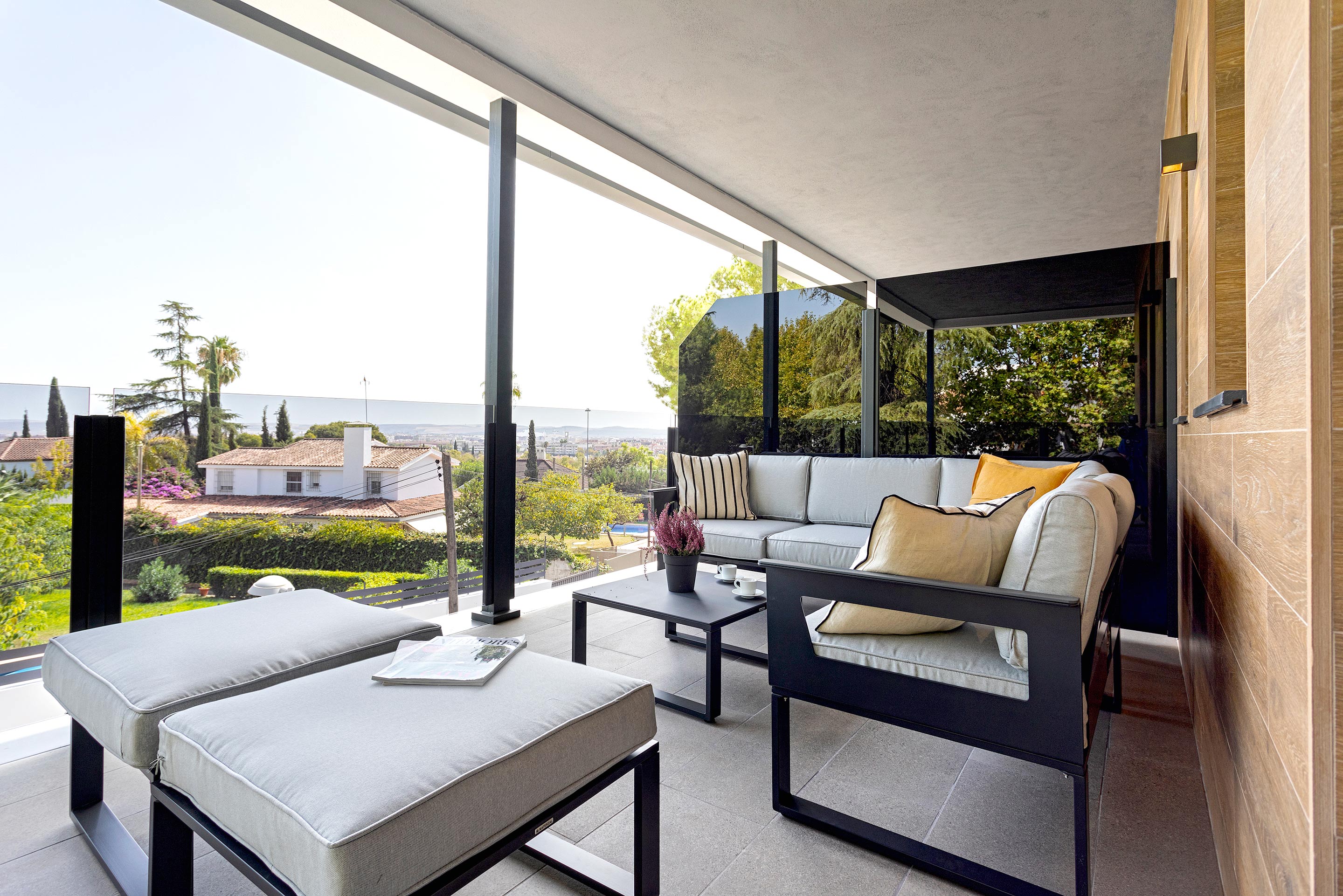 Property Image 1 - Modern 1BD apartment with terrace, pool.Arruzafa V