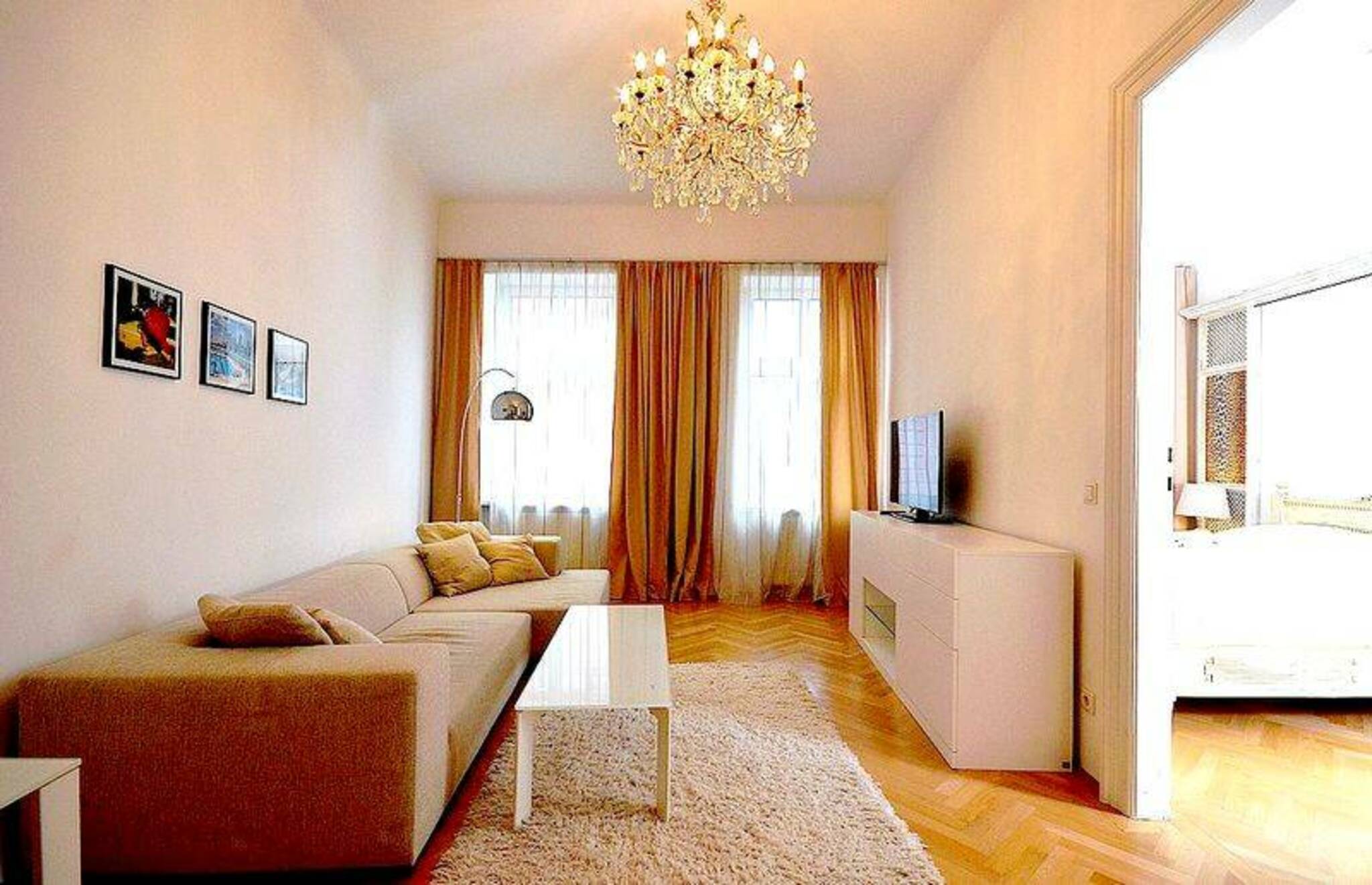 Property Image 1 - Spacious flat with small balcony in the heart of Vienna