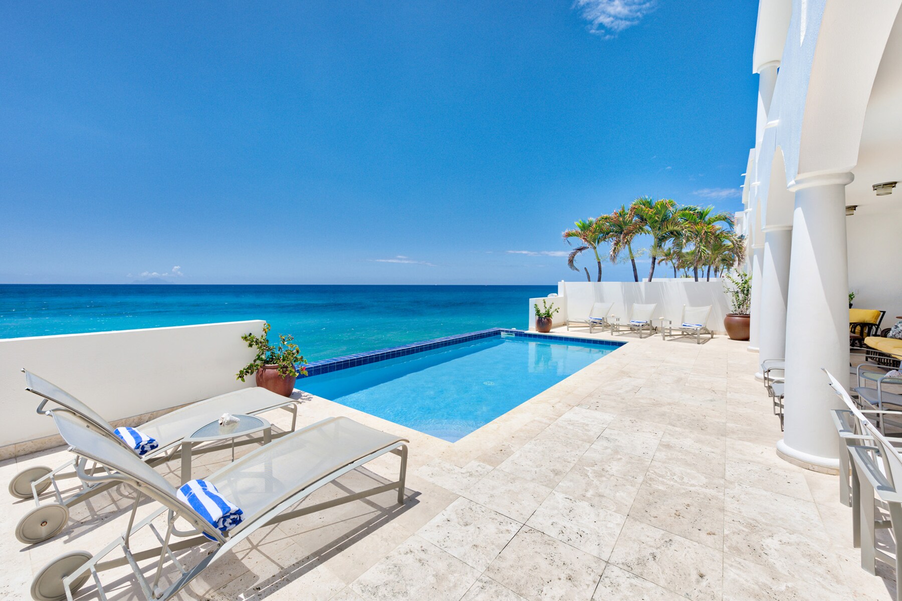 Property Image 1 - Graceful Beachfront Villa with Outdoor Pool