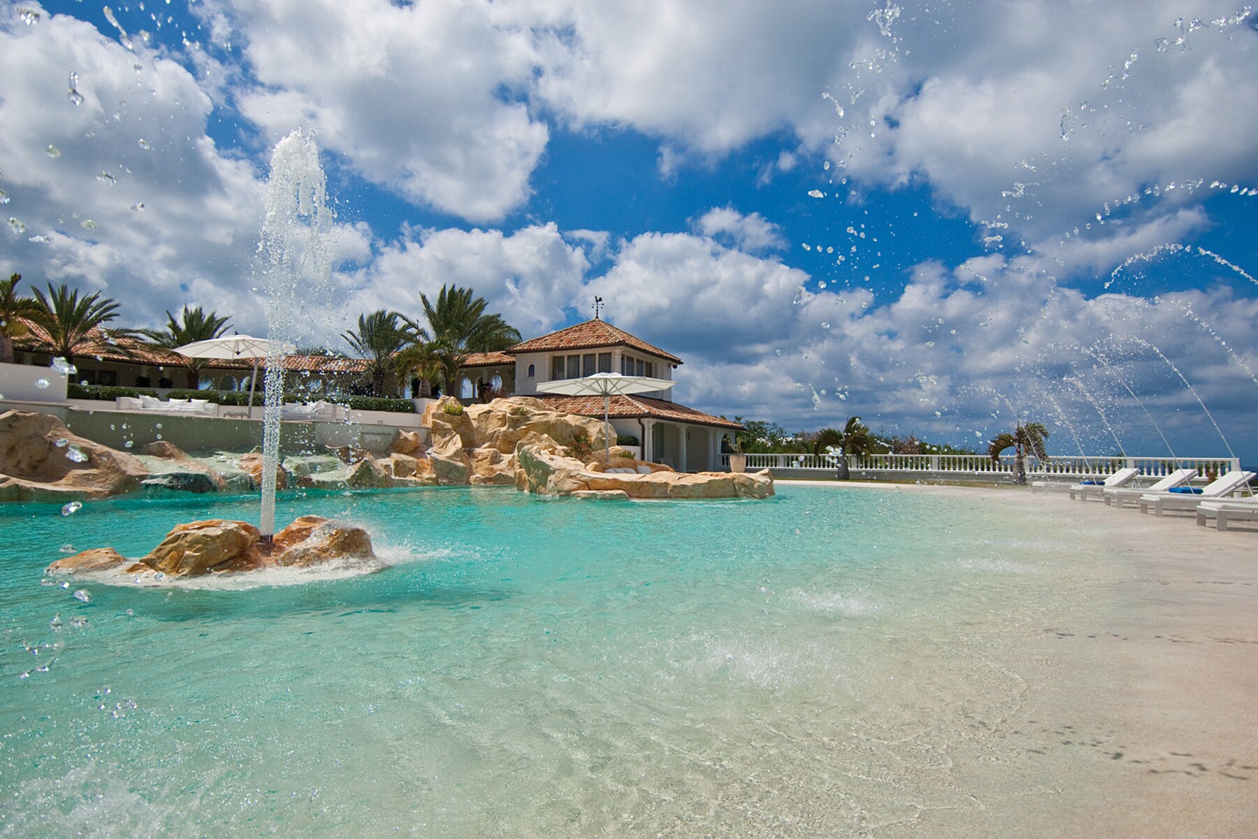 Property Image 1 - Modern Luxurious Villa Overlooking the Caribbean Sea