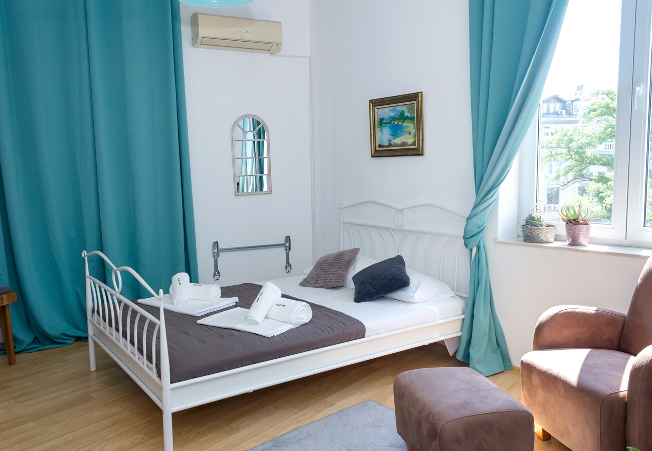 Property Image 1 - Bright one bedroom flat in the centre of Varna