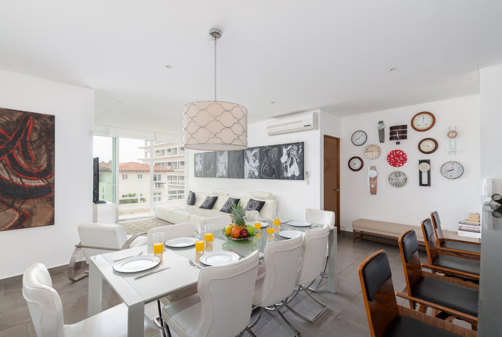 Property Image 2 - Stunning Apartment with Rooftop Pool Sundeck