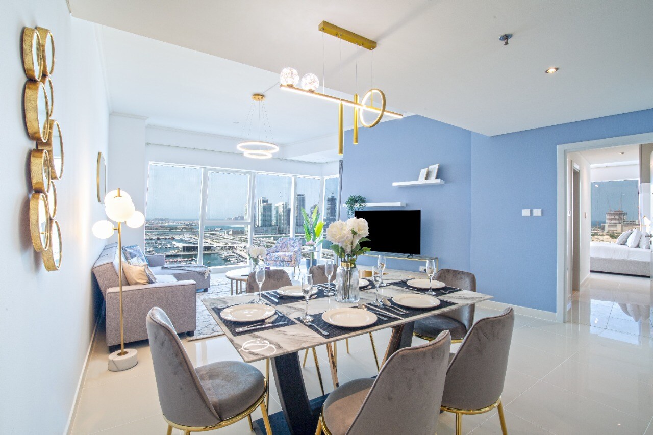 Property Image 1 - Charming 2BR in Dubai Marina with Sea View