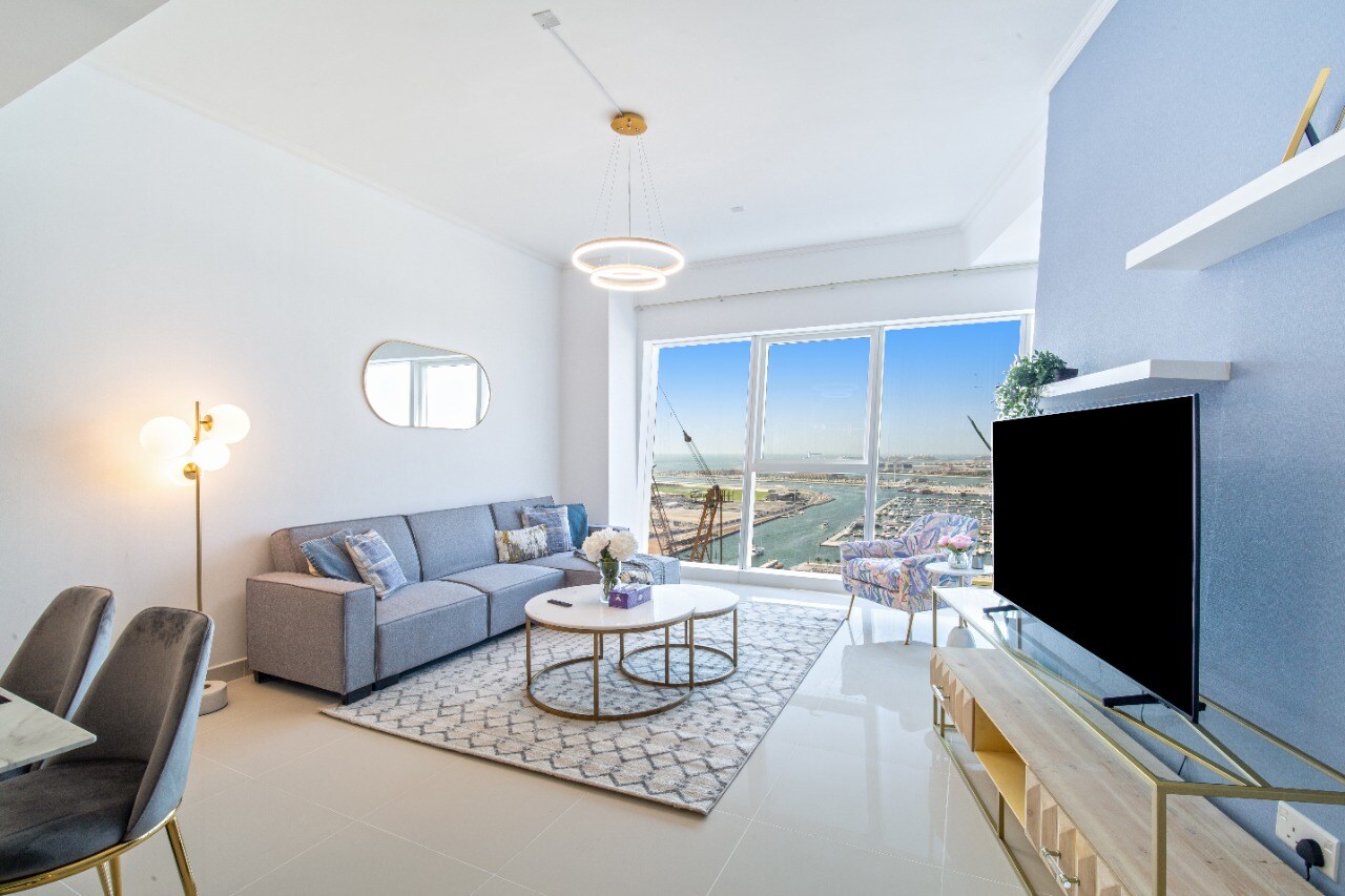 Property Image 2 - Charming 2BR in Dubai Marina with Sea View