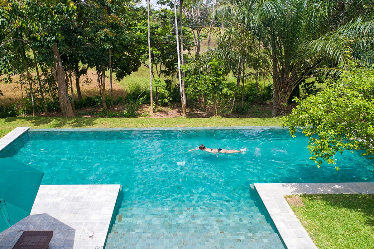Property Image 2 - Stylish Villa in tranquil setting surrounded by rice fields close to beaches 