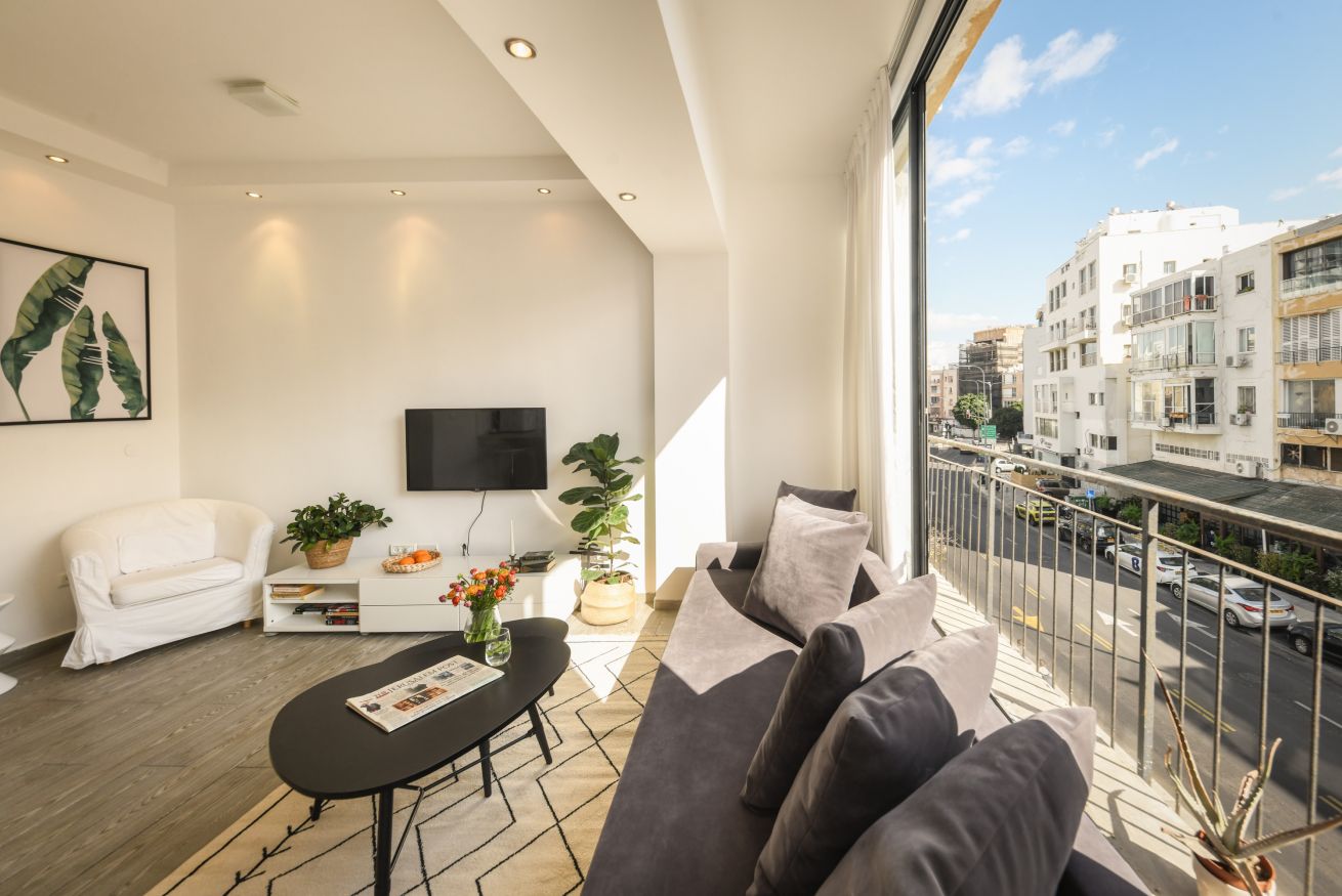 Property Image 2 - Charming City View Apartment in the heart of Tel Aviv