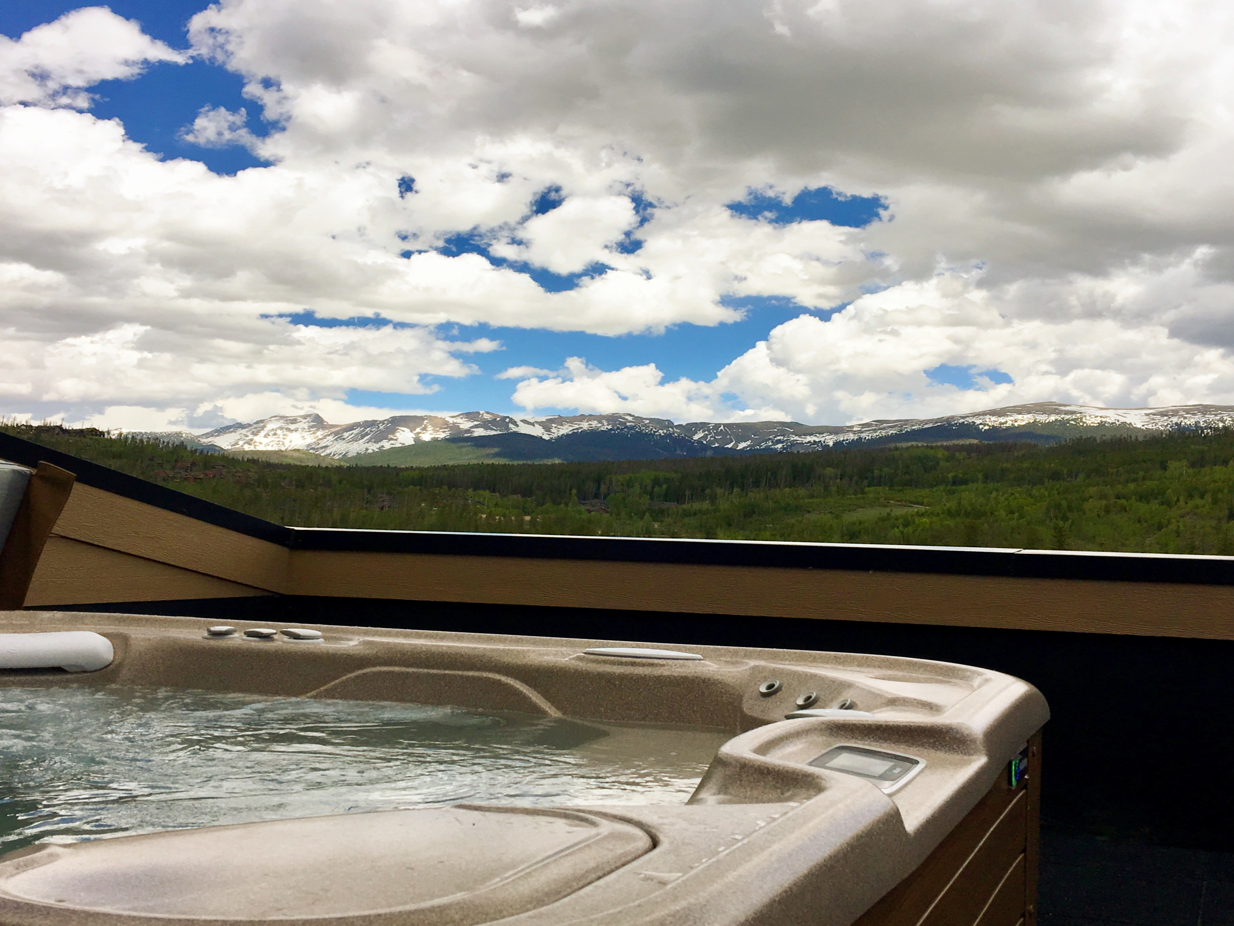 SWP-Arrow-mt-view-from-private-hot-tub