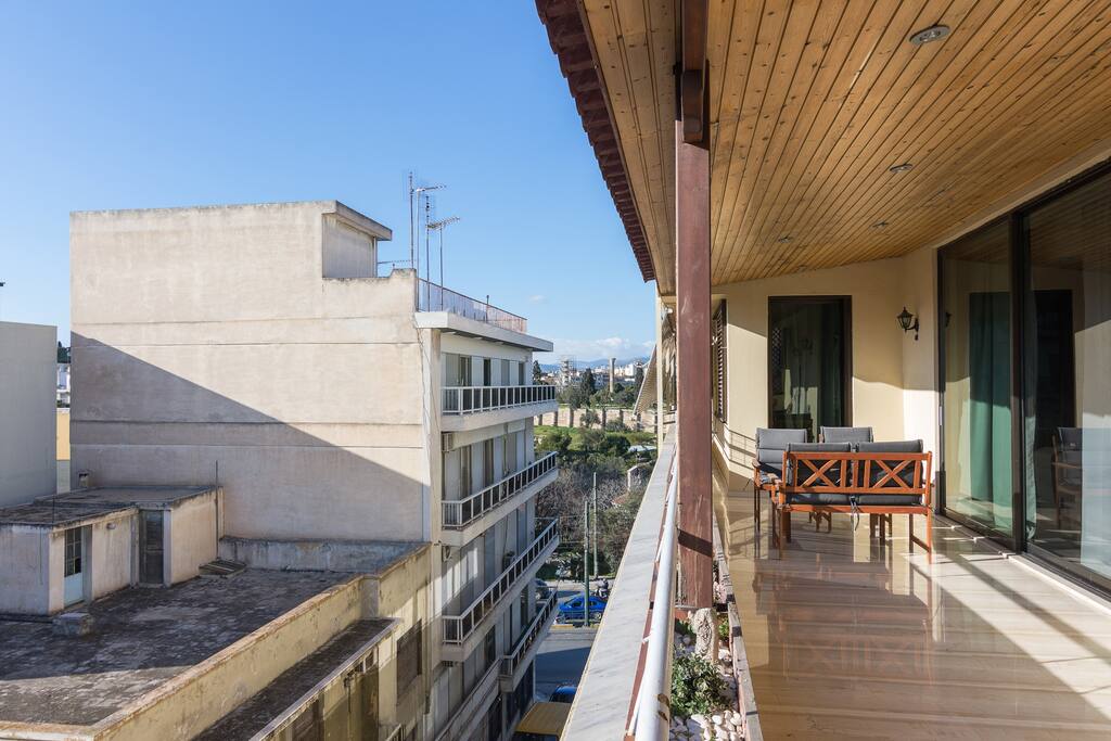 Property Image 2 - Neoclassical 122sqm Apartment under Acropolis