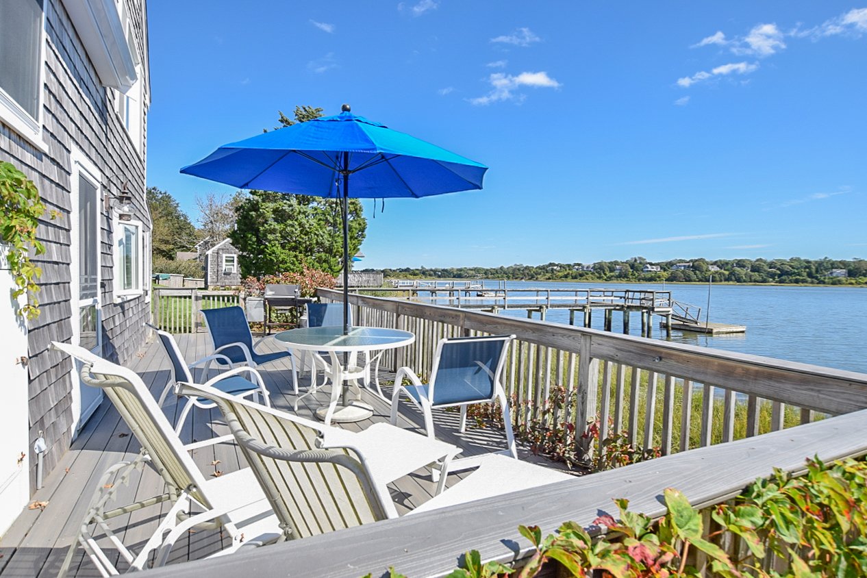 Property Image 1 - 14419: Dog friendly cottage in unbeatable waterfront location with amazing views!