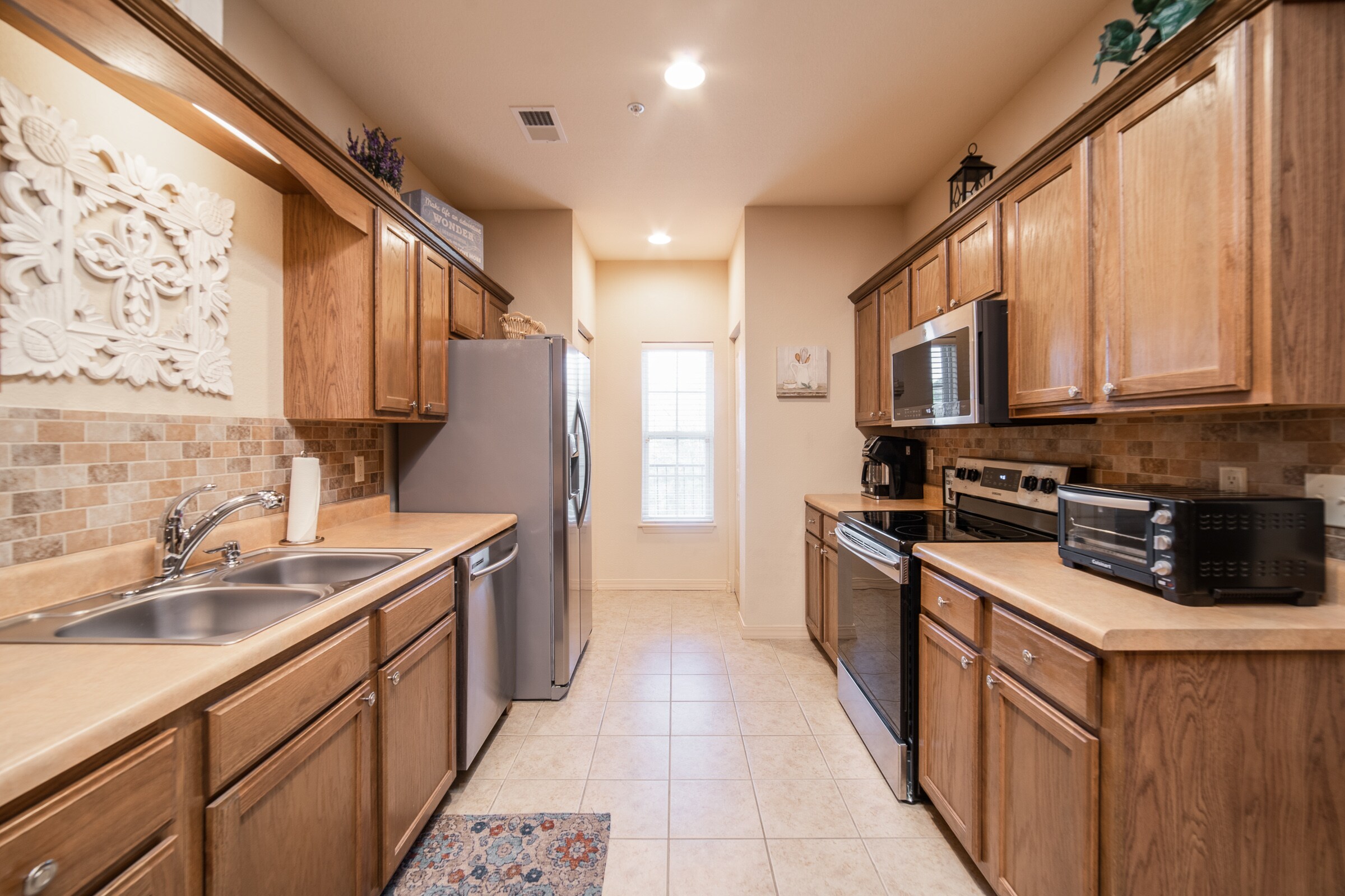 Full Kitchen with Major Appliances
