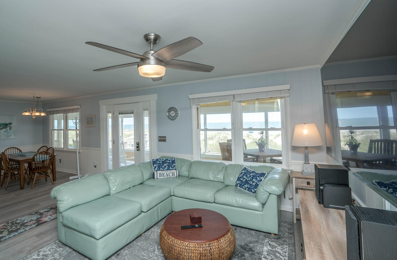 Property Image 2 - Pet friendly private ocean front cottage nestled in peaceful Caswell Beach.  Running Down A Dream