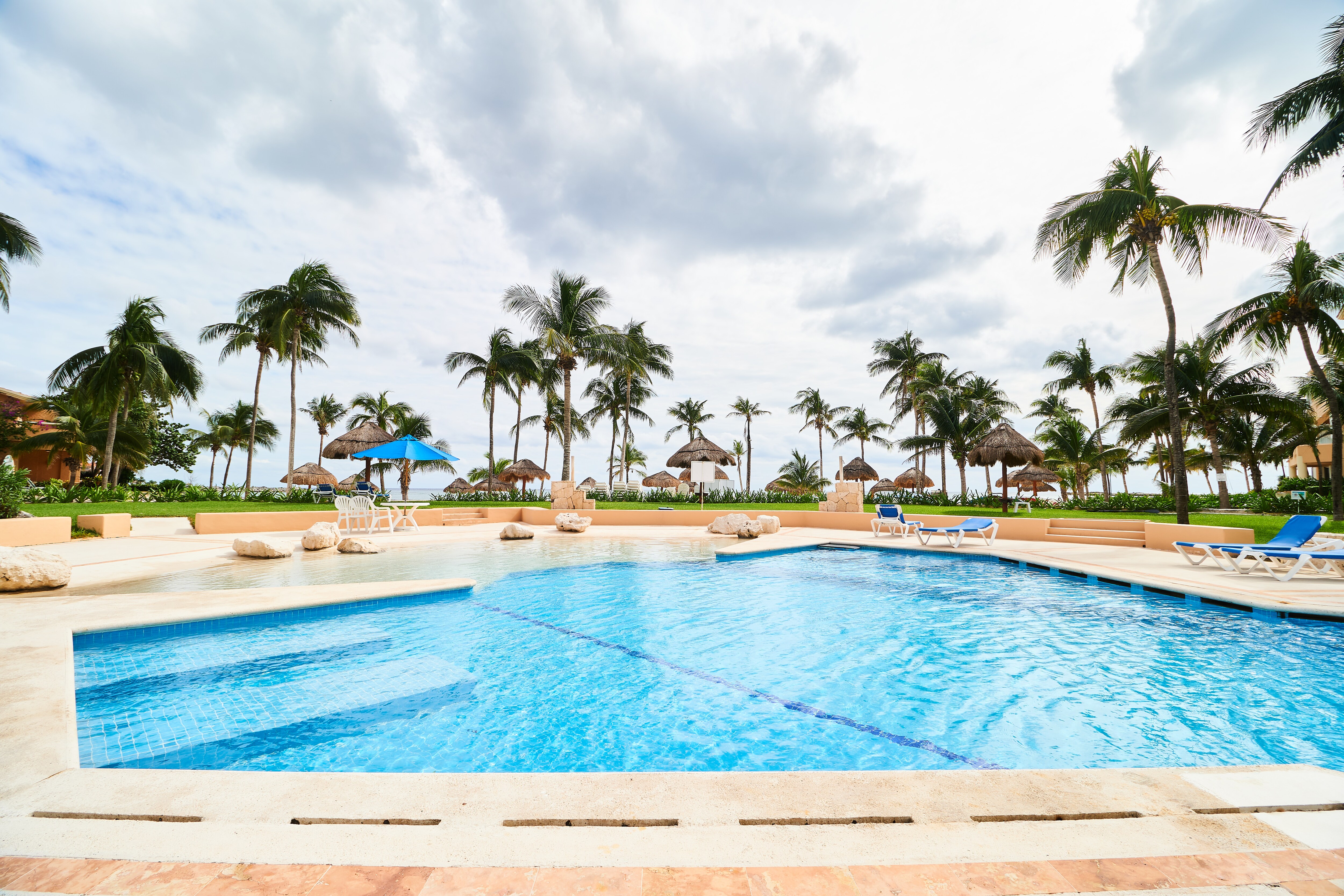 Property Image 1 - Peaceful & Rustic Apartment | Beachfront, Swimming Pool & Terrace | Awesome Amenities