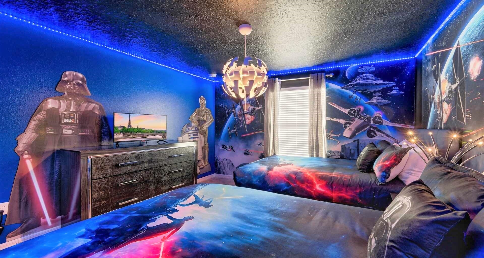 Kids will have fun in this Star Wars bedroom with stylish lights