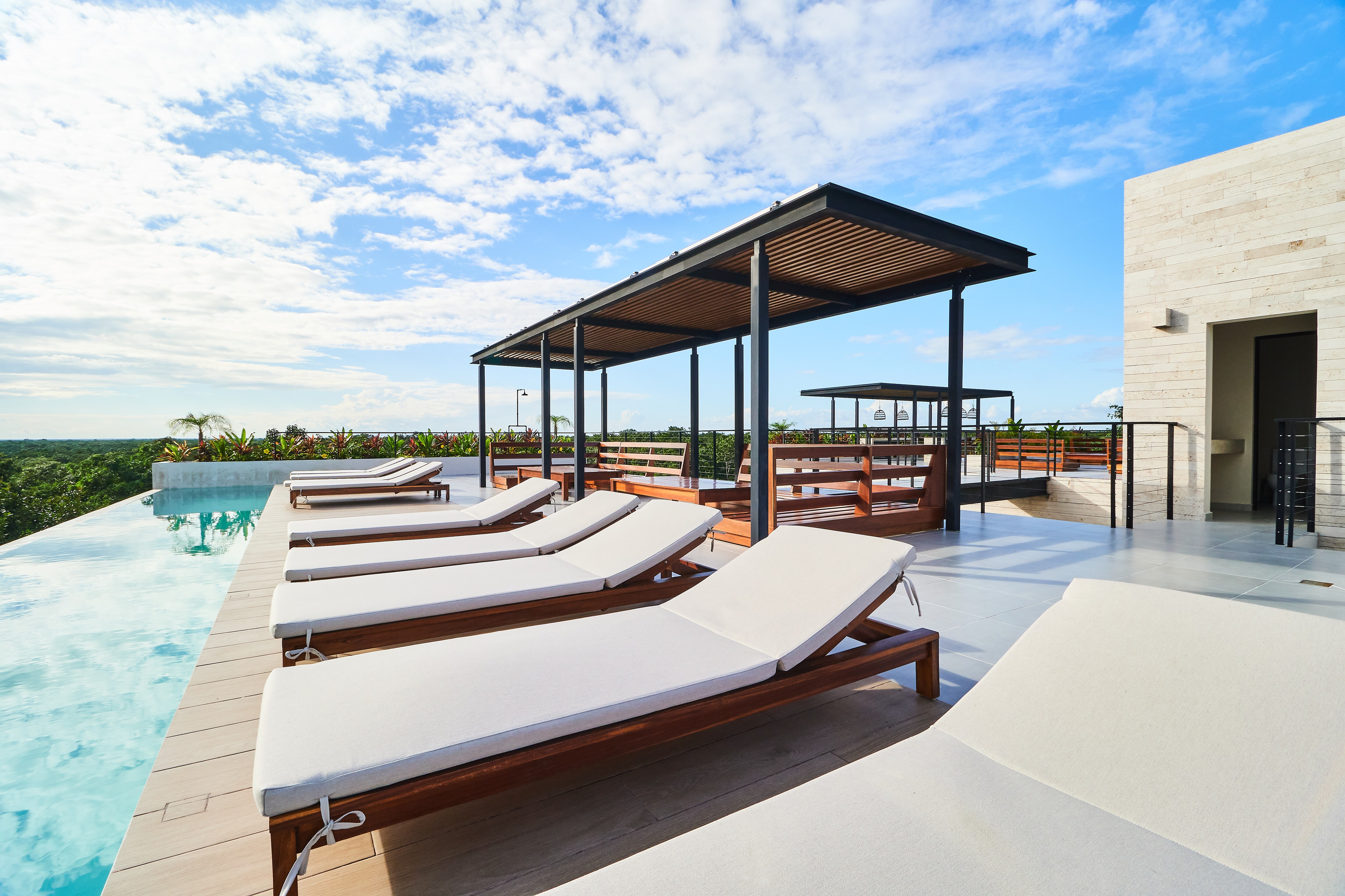 Property Image 1 - Tropical Stylish Apartment | La Veleta | Infinity Pool, Lounge & Training Area | Nice Amenities