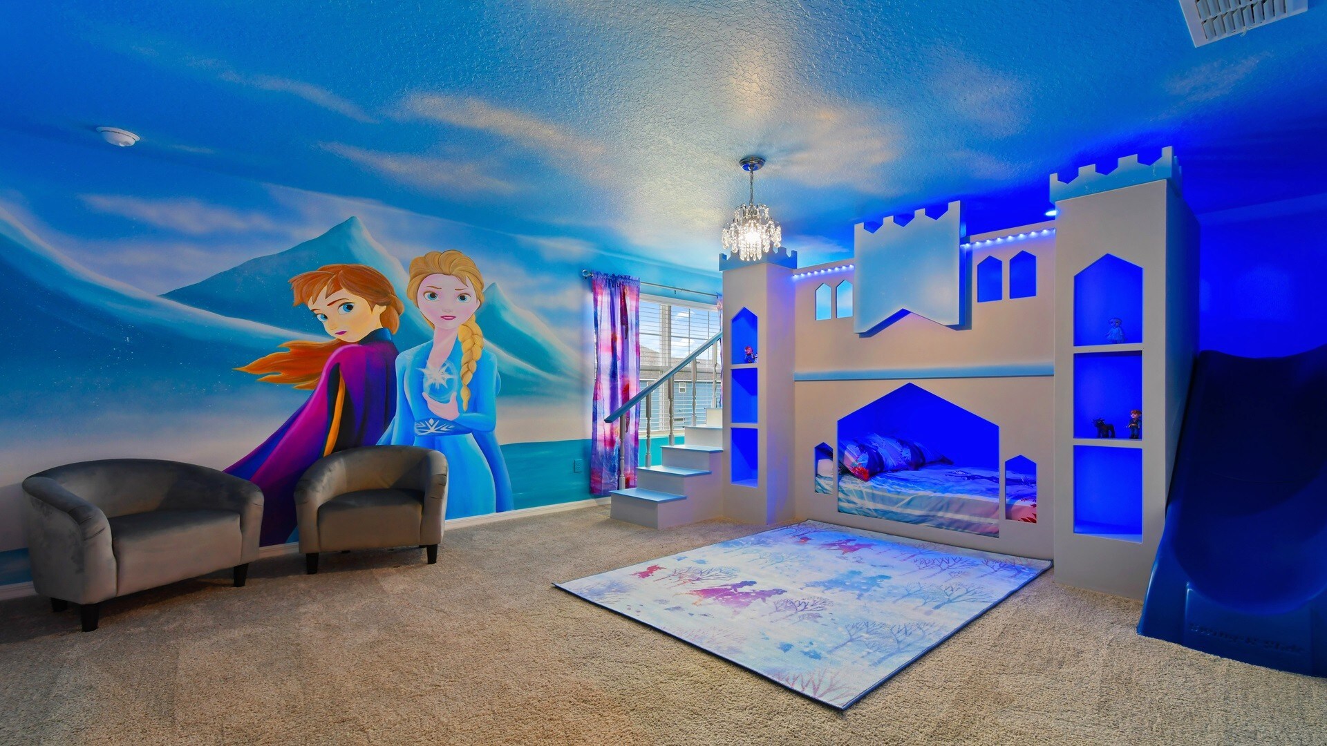 Kids will have fun in this Frozen bedroom with the customized furniture