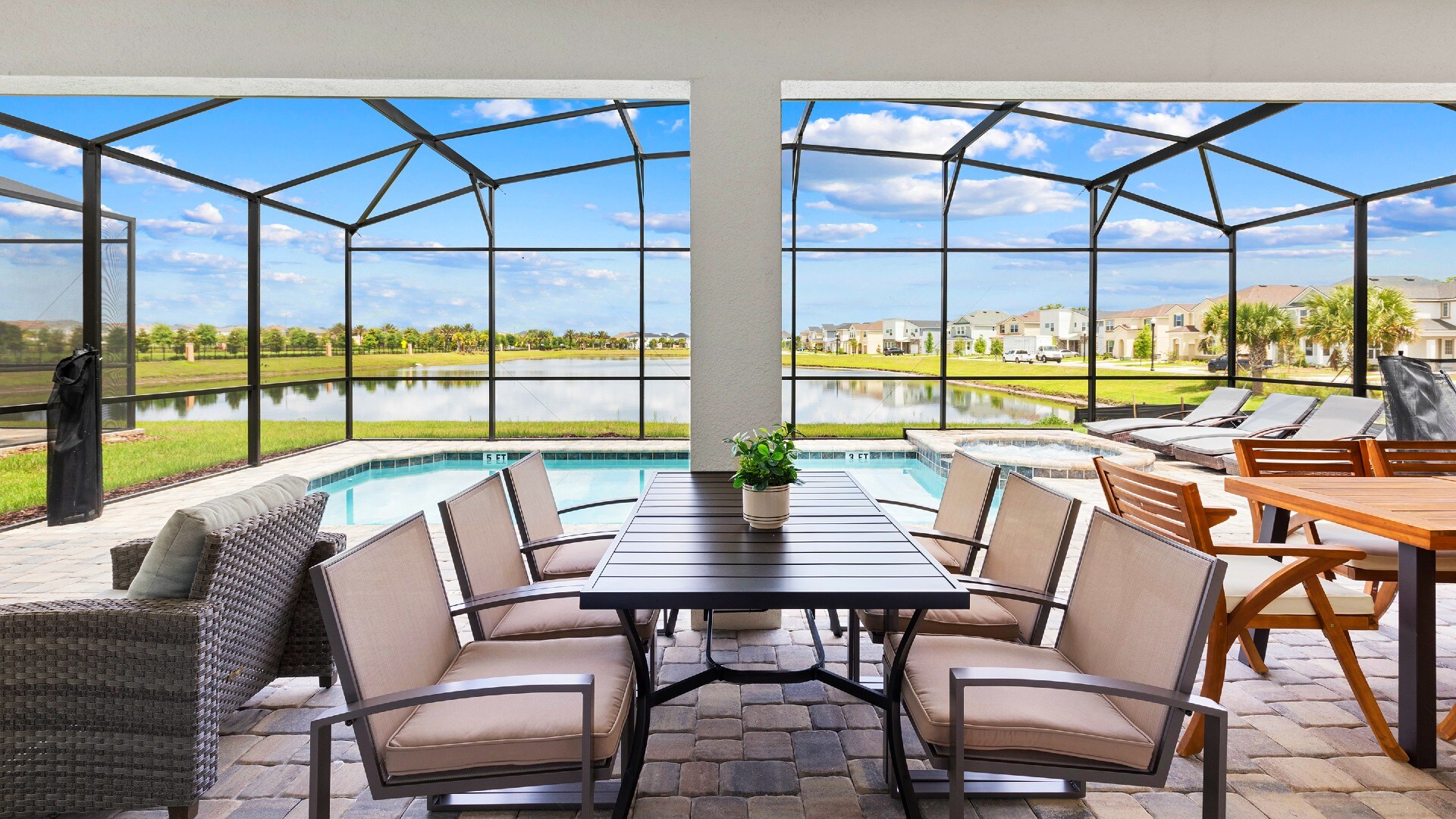 Enjoy alfresco dining out on the covered lanai