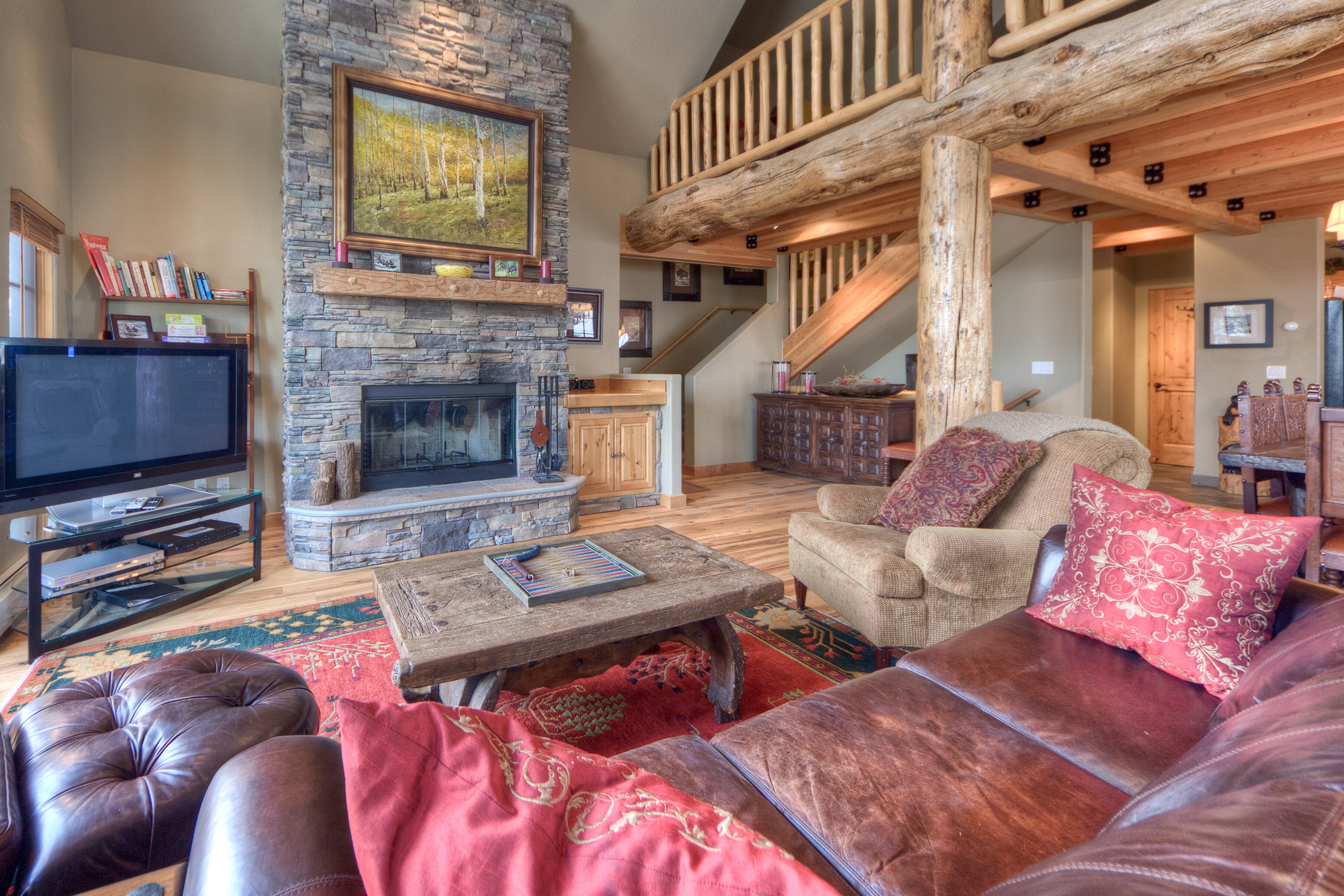 The rustic decor in this chalet is gorgeous | Main Level