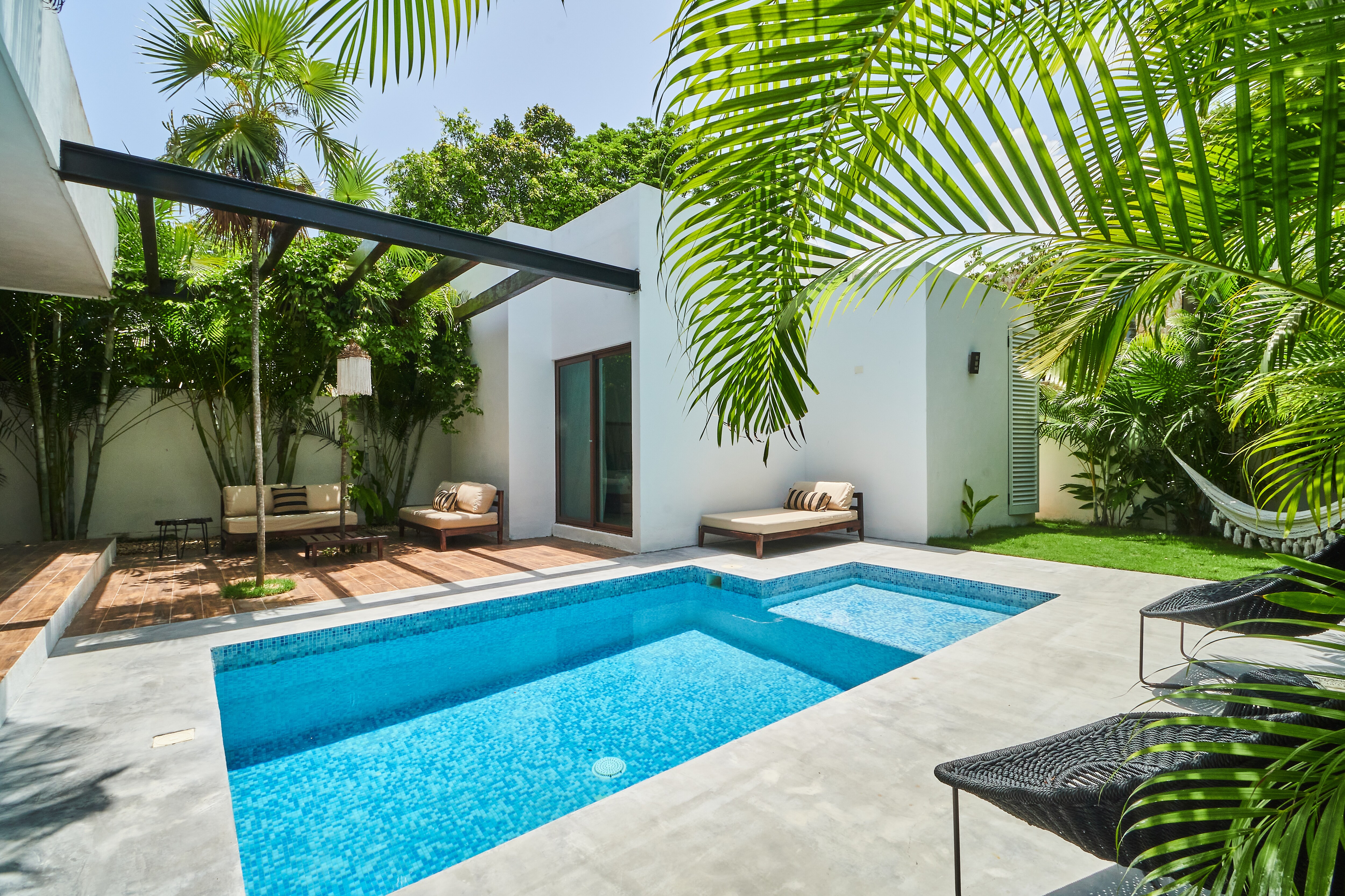 Property Image 2 - Casa Mallorca | Tropical Vibes | Private Pool, Backyard With Grill, Sunroof & Hammock | Concierge