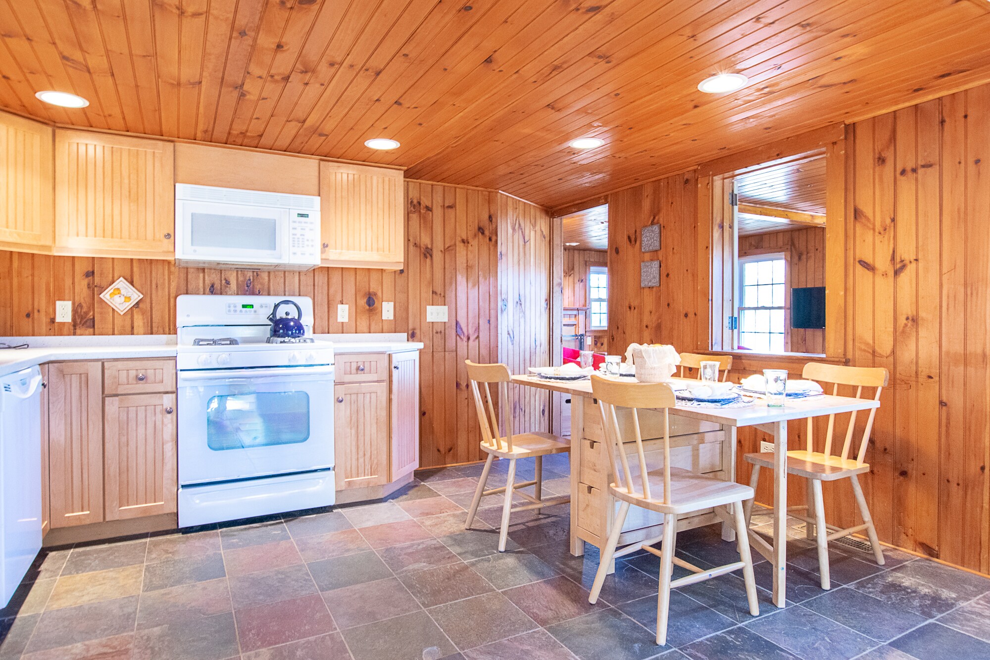 Property Image 2 - 17741: 5 Min. From Earle Rd. Beach, with Sunroom, Firepit and Outdoor Shower!