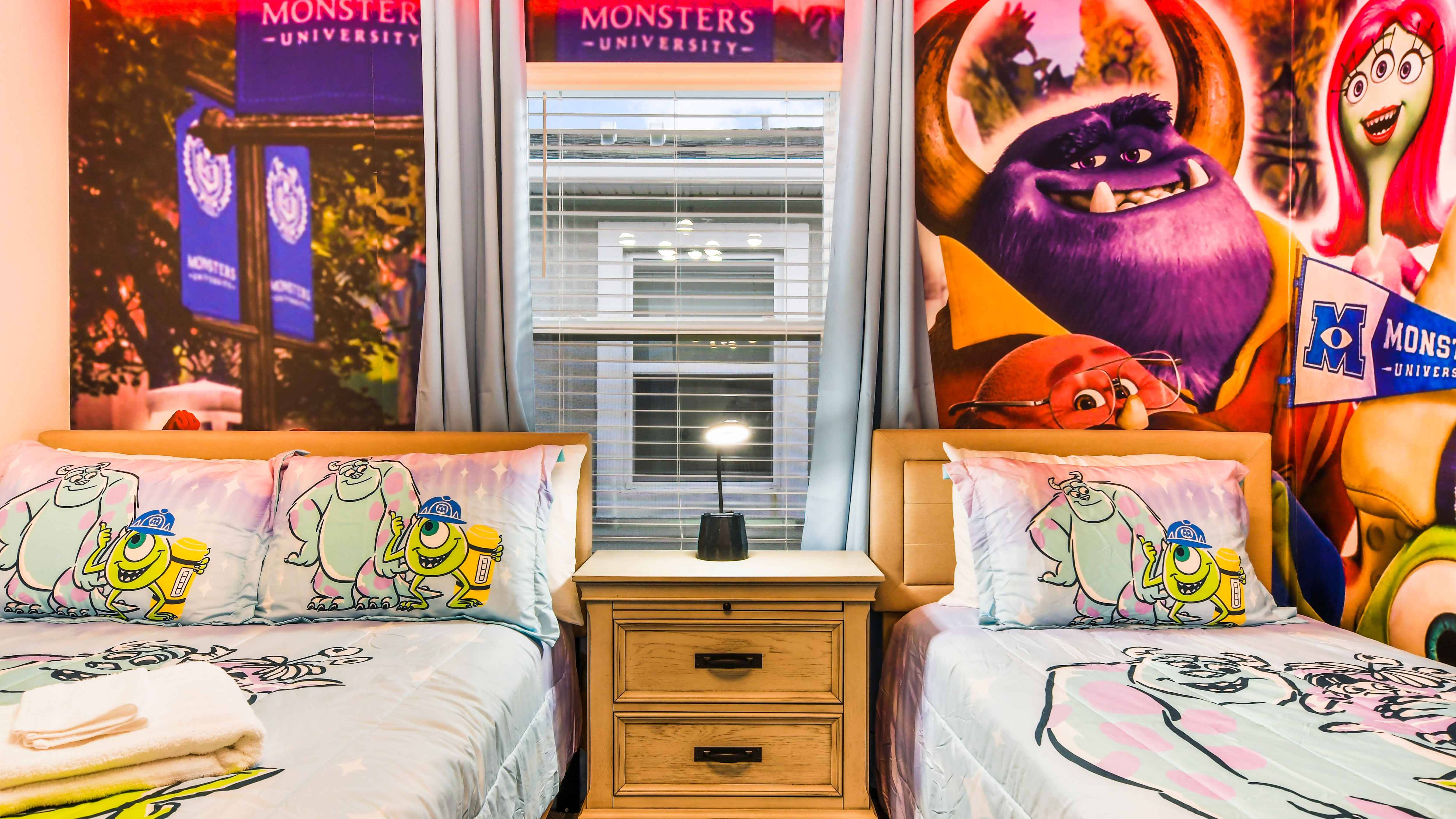 Kids will have fun in this Monster Inc. bedroom with beautiful lights