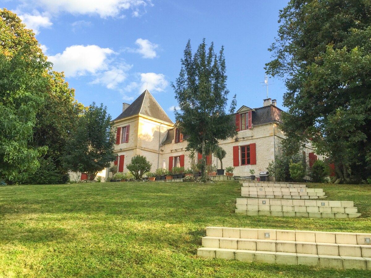 Property Image 1 - Chateau Le Maurin Estate