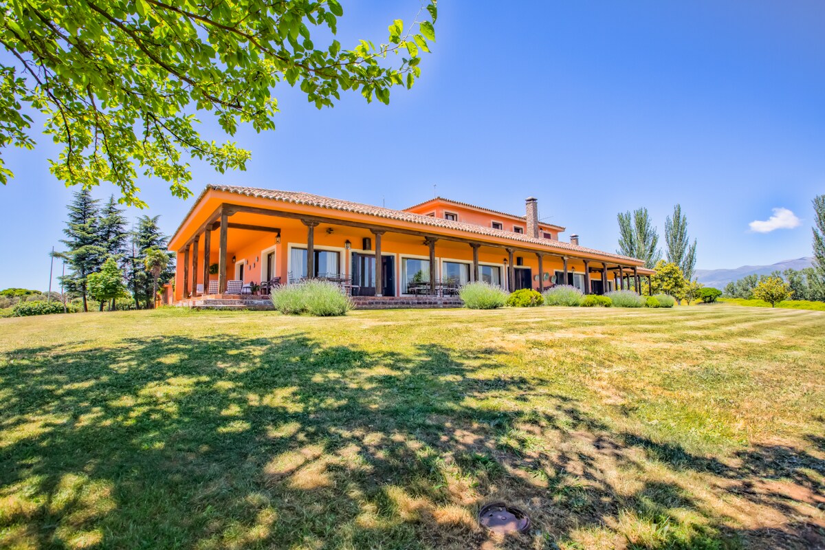 Property Image 2 - Finca Caceres