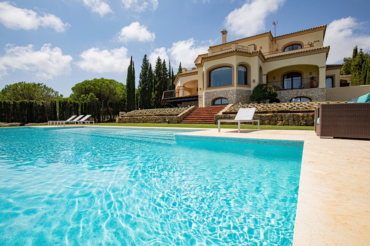 Property Image 1 - Villa Glamorosa