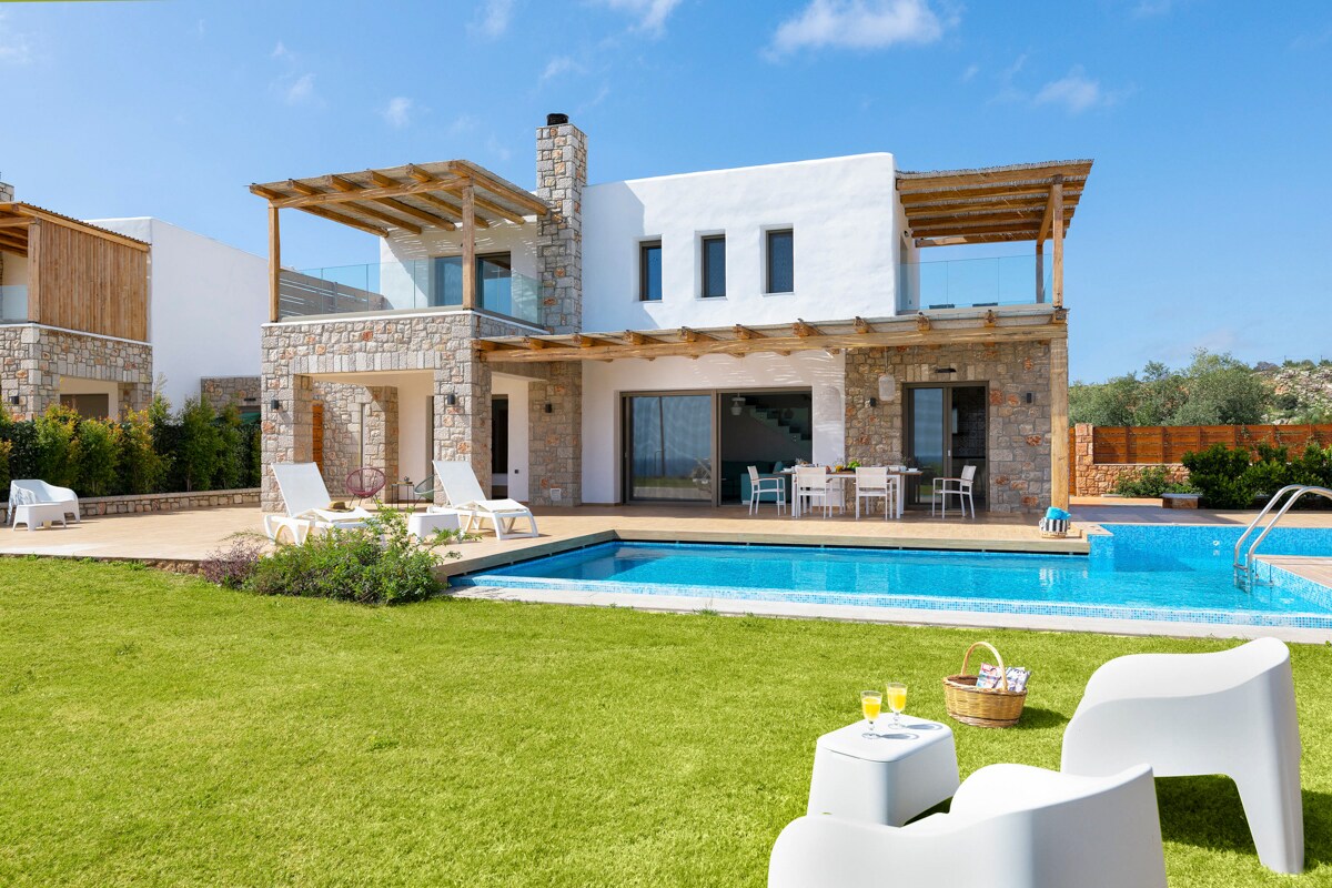 Property Image 1 - Villa Mitsis