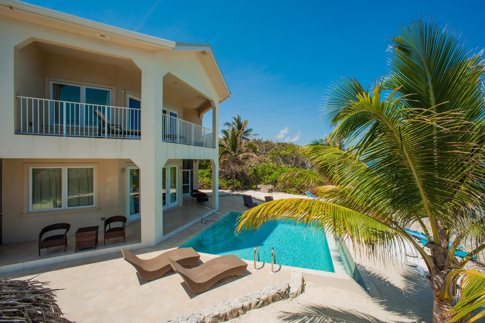 Property Image 1 - Dazzling Villa with Stunning Oceanfront Freshwater Pool