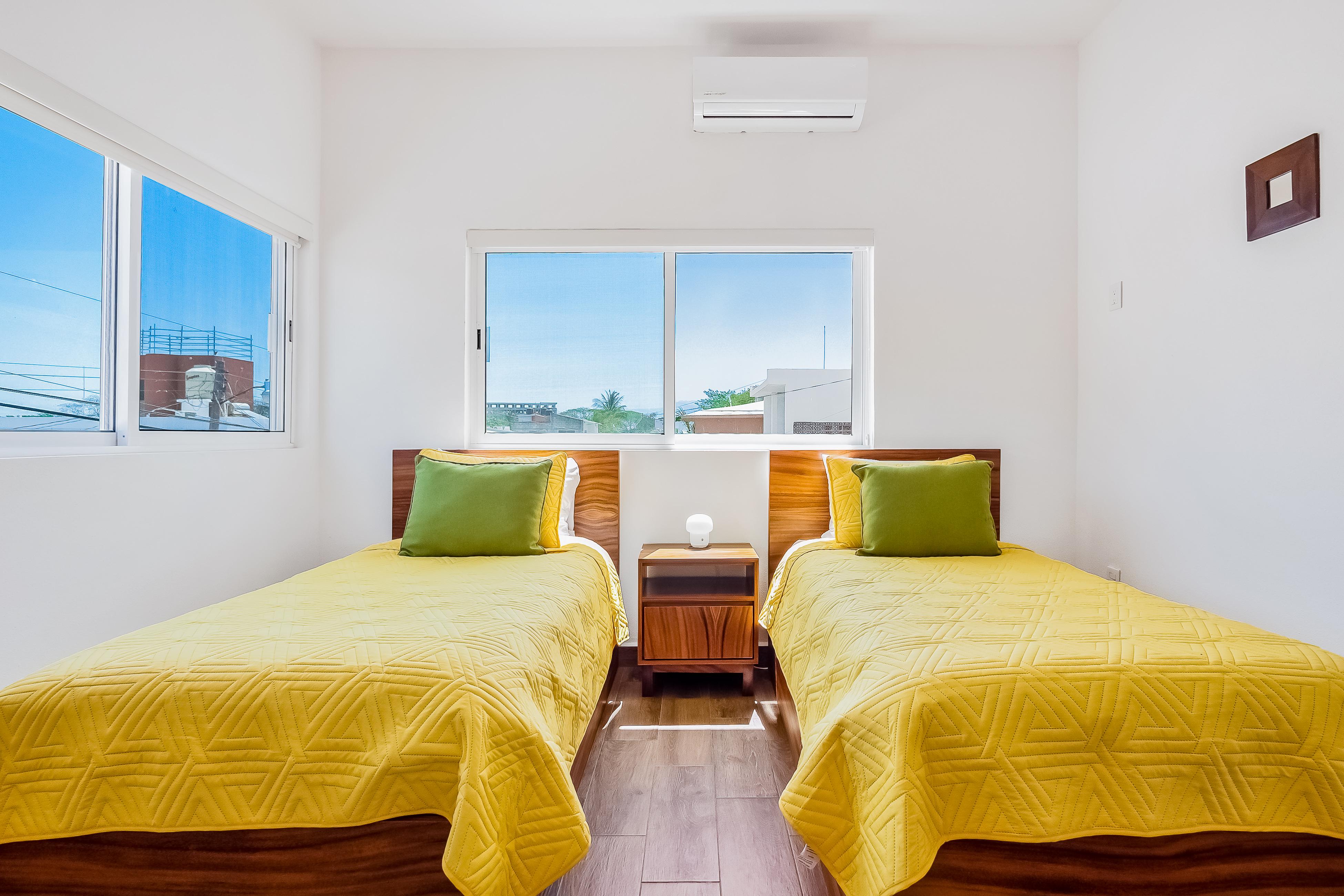 Mezcalitos Tres Mangos # 6 Mezcalitos Tres Mangos # 6