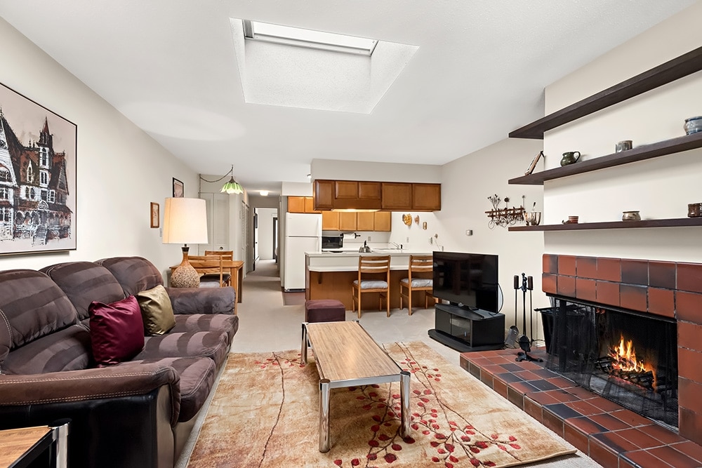 Timber Ridge Unit 3E | Spacious Condo in Renovated Building, Close to Ski Slopes & Restaurants Timber Ridge Unit 3E | Spacious Condo in Renovated Building, Close to Ski Slopes & Restaurants